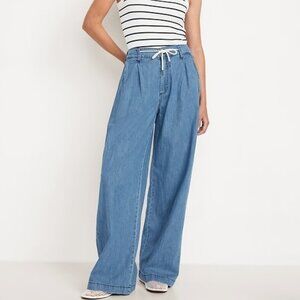LIKE NEW! Old Navy High-Waisted Wide-Leg Drapey Jeans